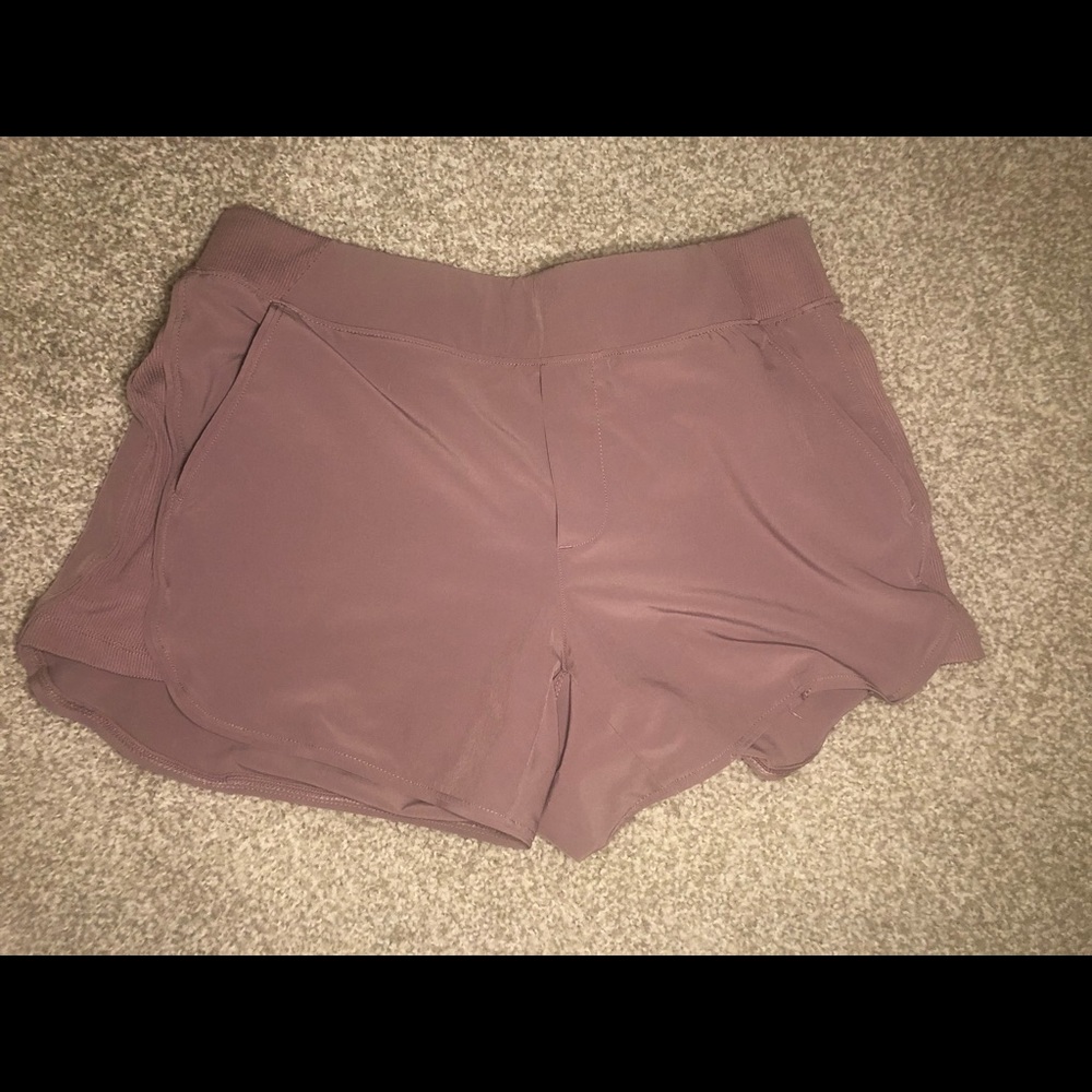 90 degree running shorts